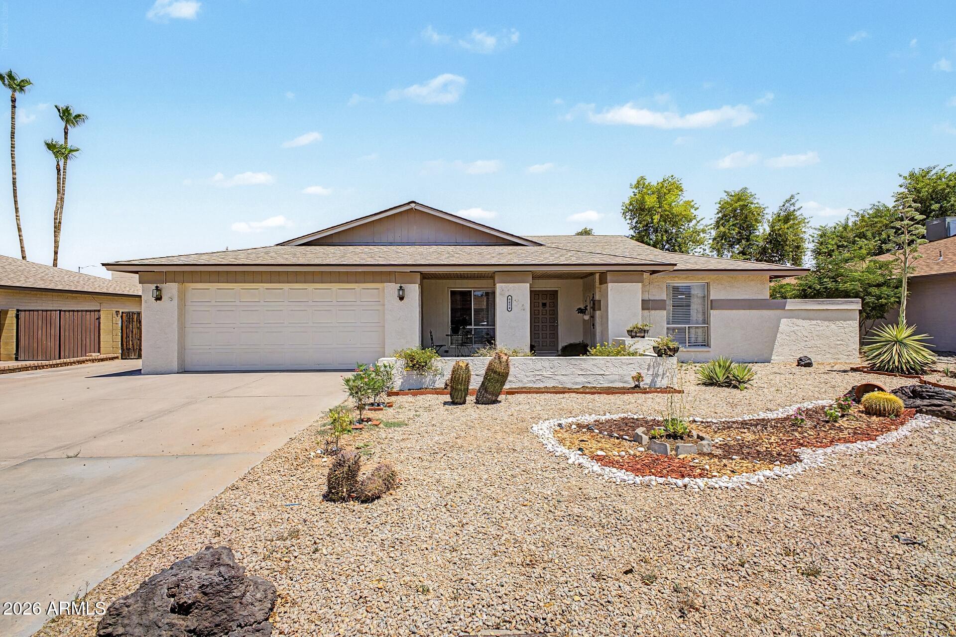 4434 W DAHLIA Drive