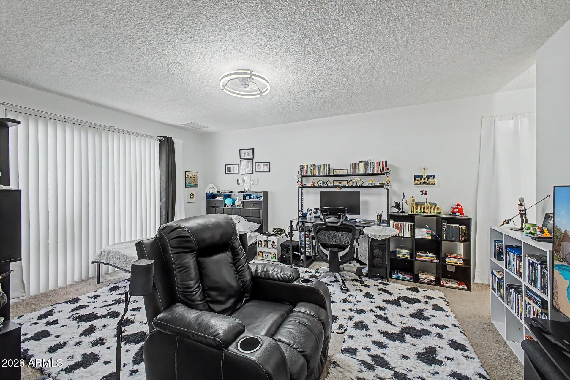 4434 W DAHLIA Drive