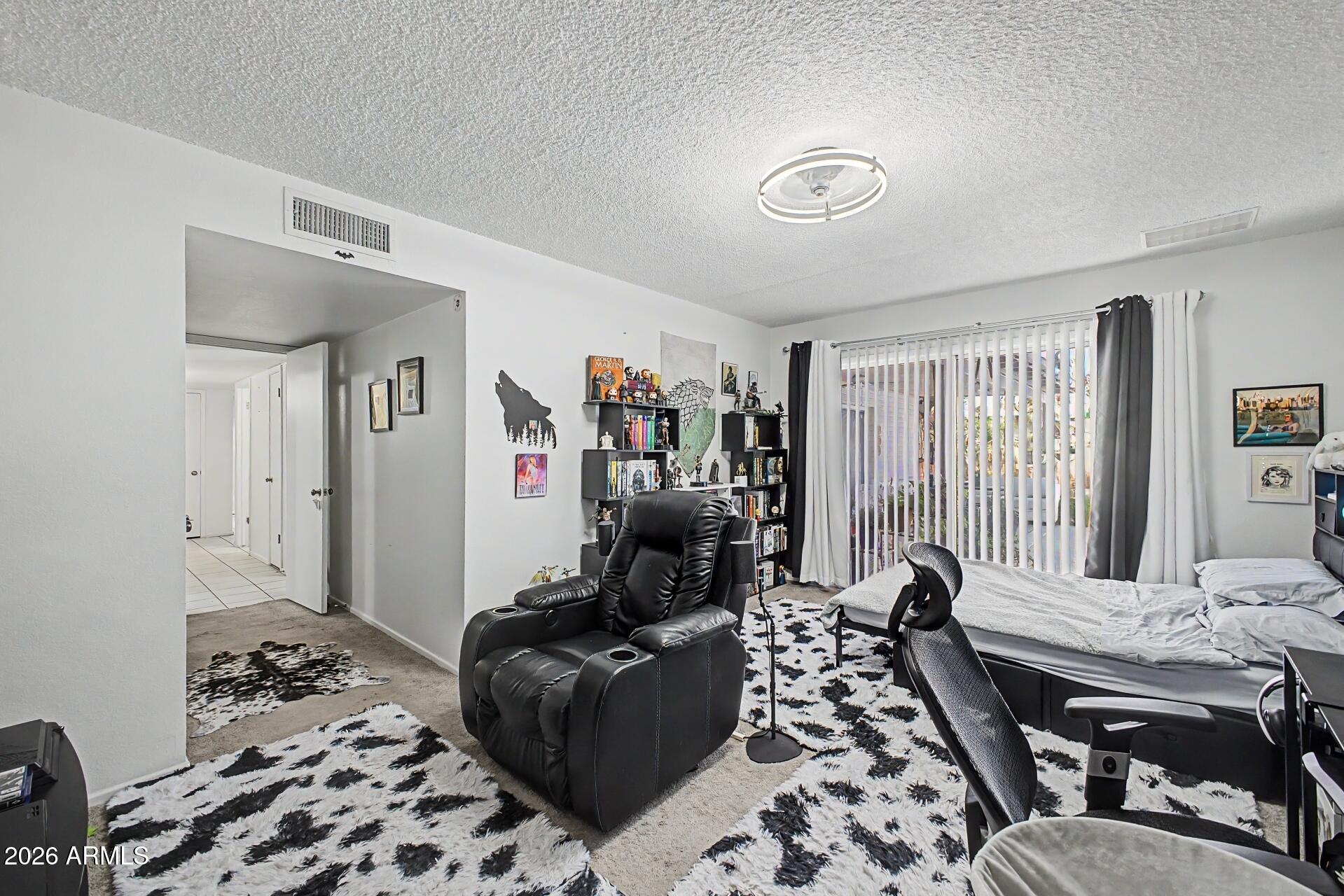 4434 W DAHLIA Drive