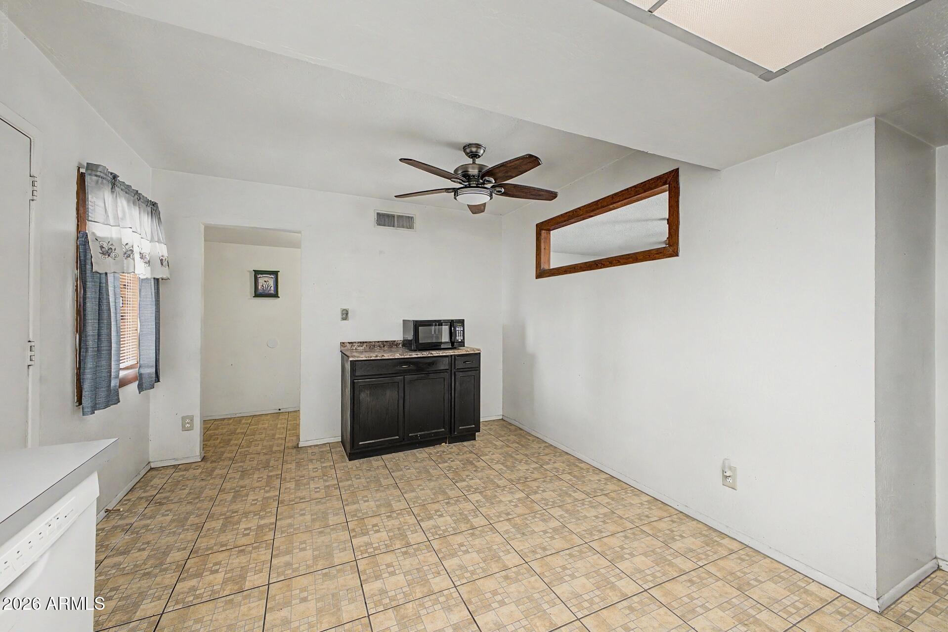 921 W VILLA THERESA Drive