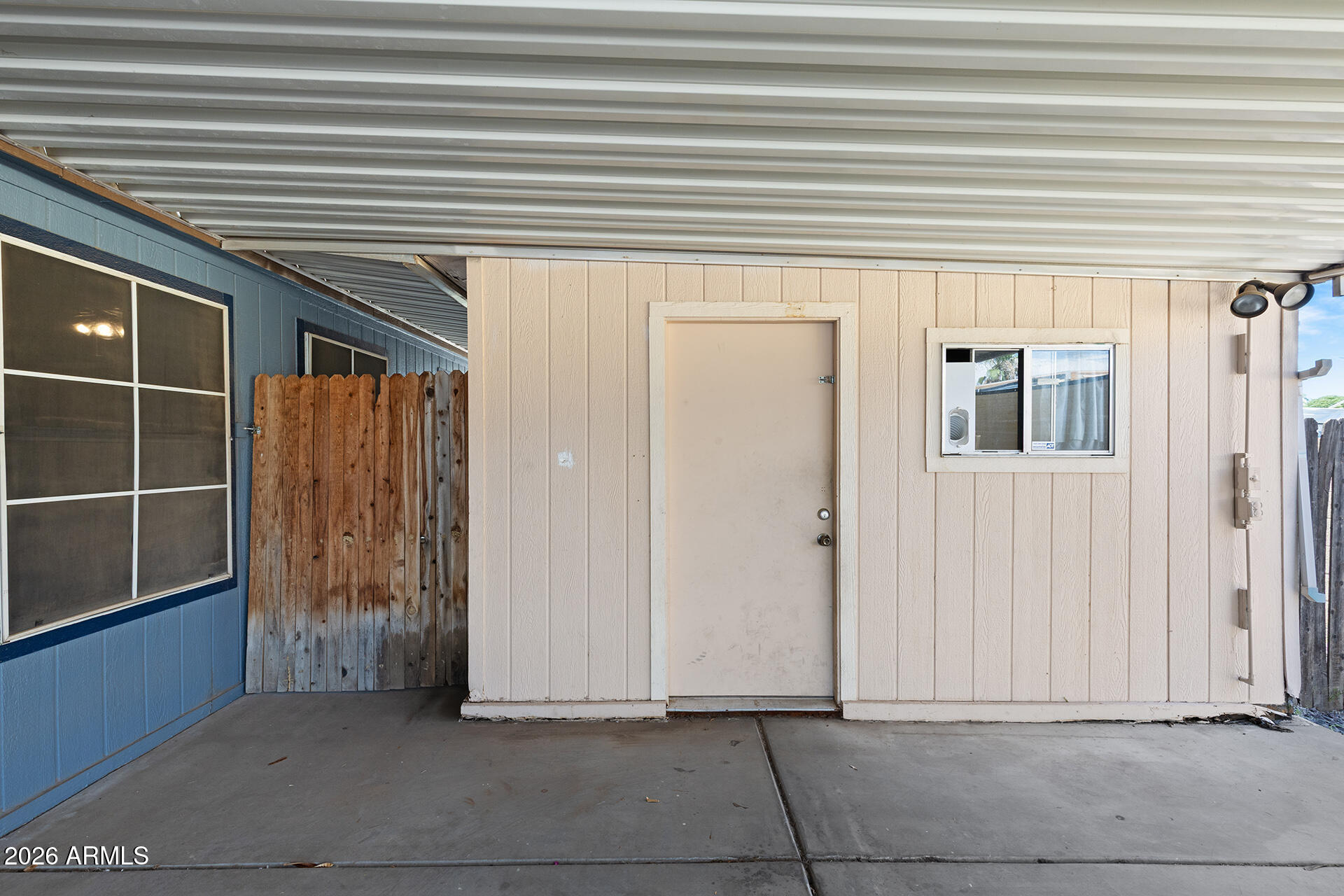 2907 E SEQUOIA Drive