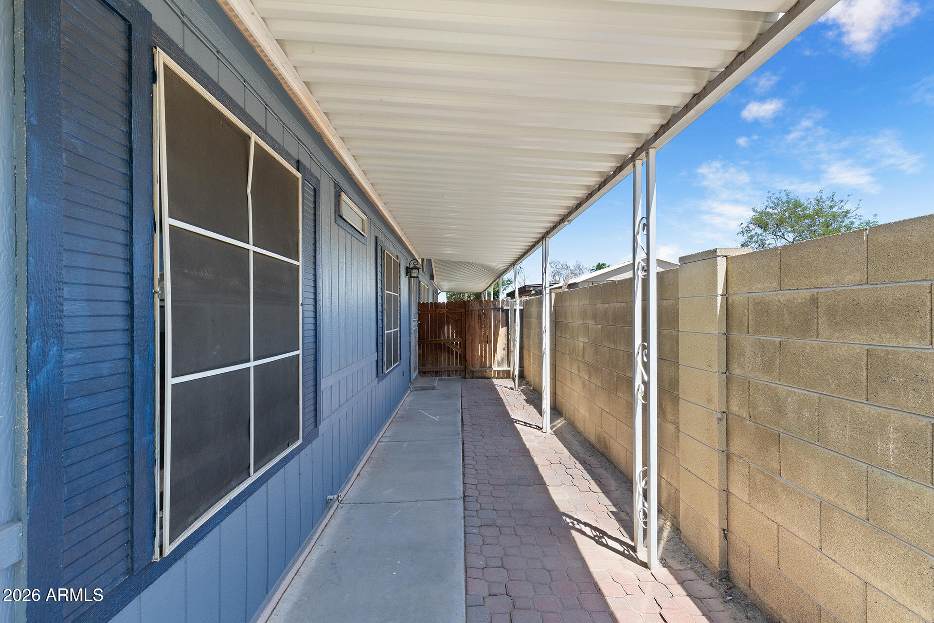 2907 E SEQUOIA Drive