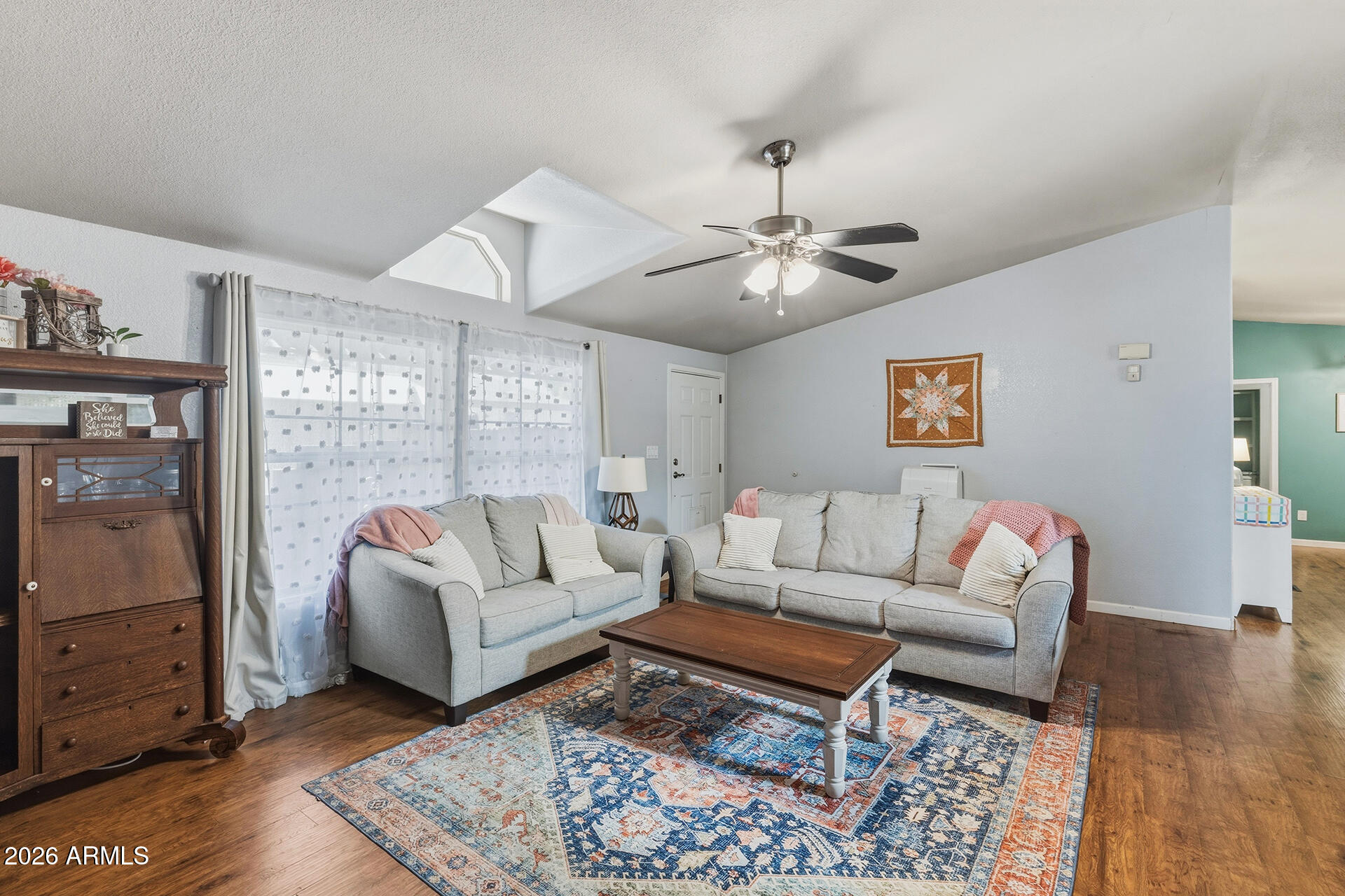 2907 E SEQUOIA Drive