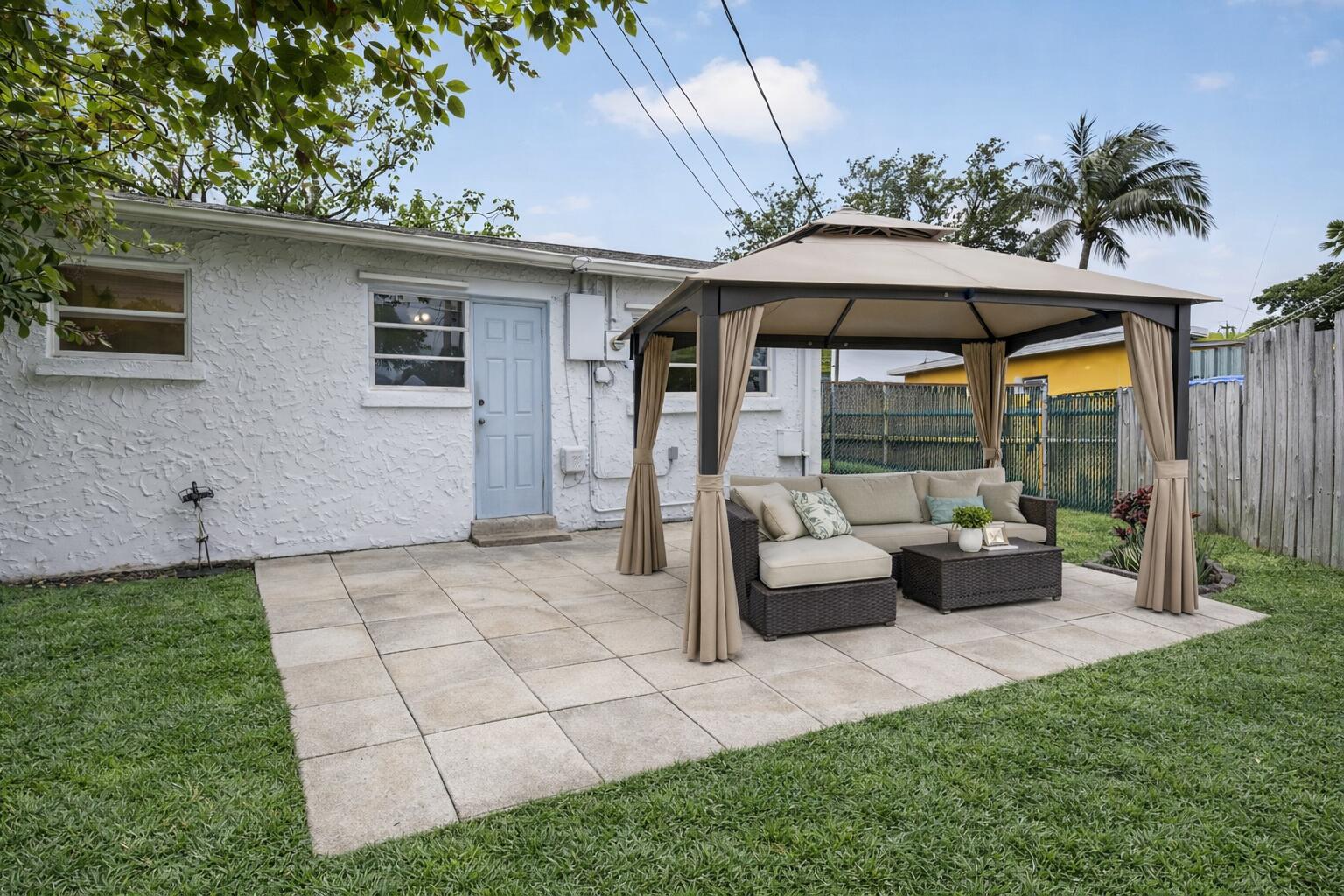 121 NW 52nd Street