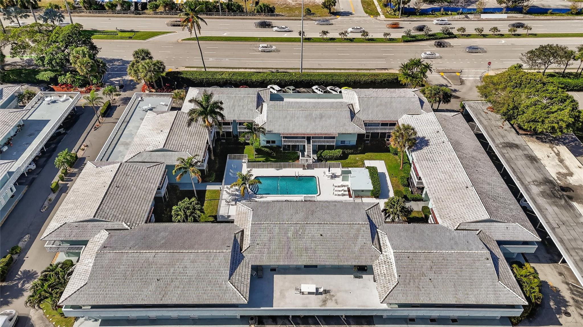 322 N Federal Highway 240