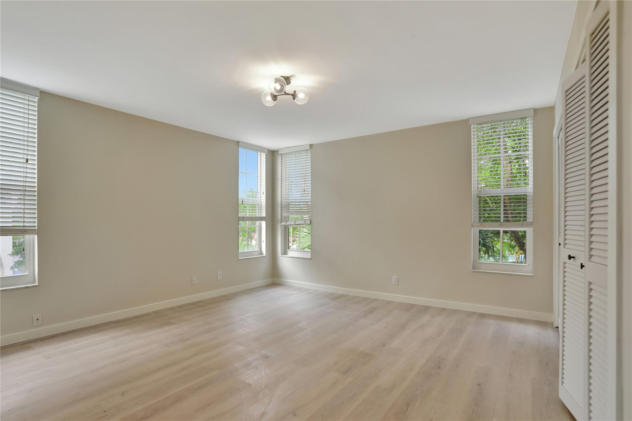 3100 N Course Lane 401