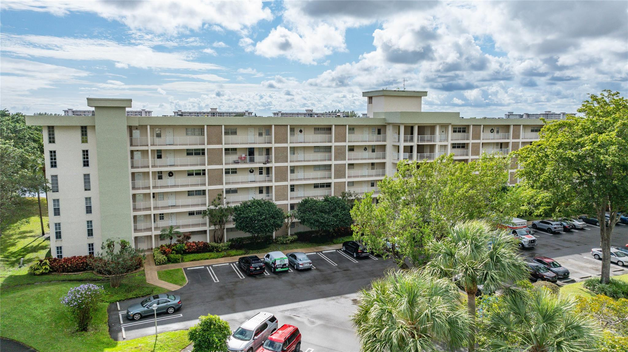 3100 N Course Lane 401