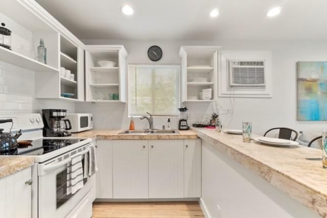 1215-1221 NE 17th Avenue