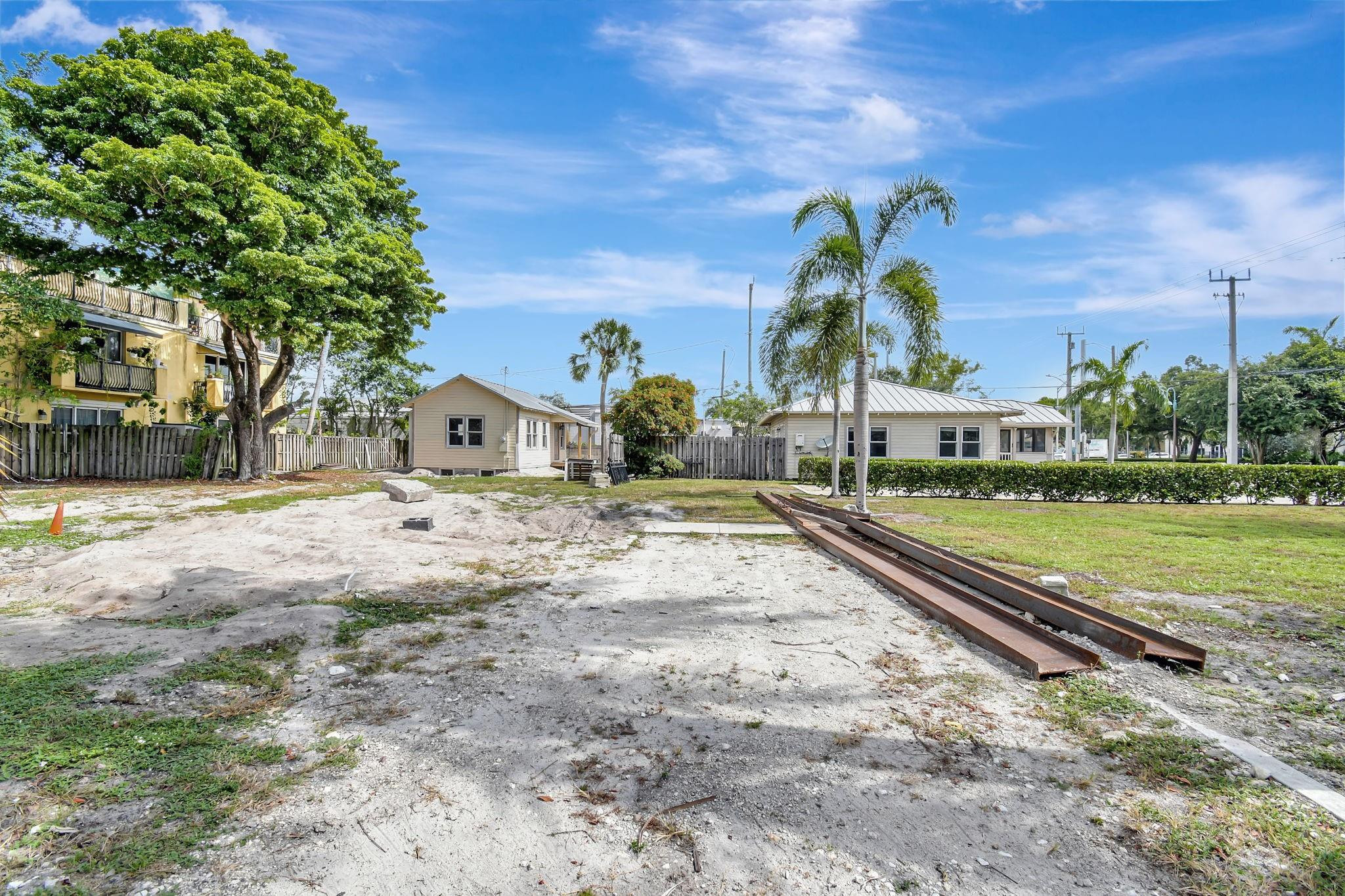 11 SW 11th Avenue