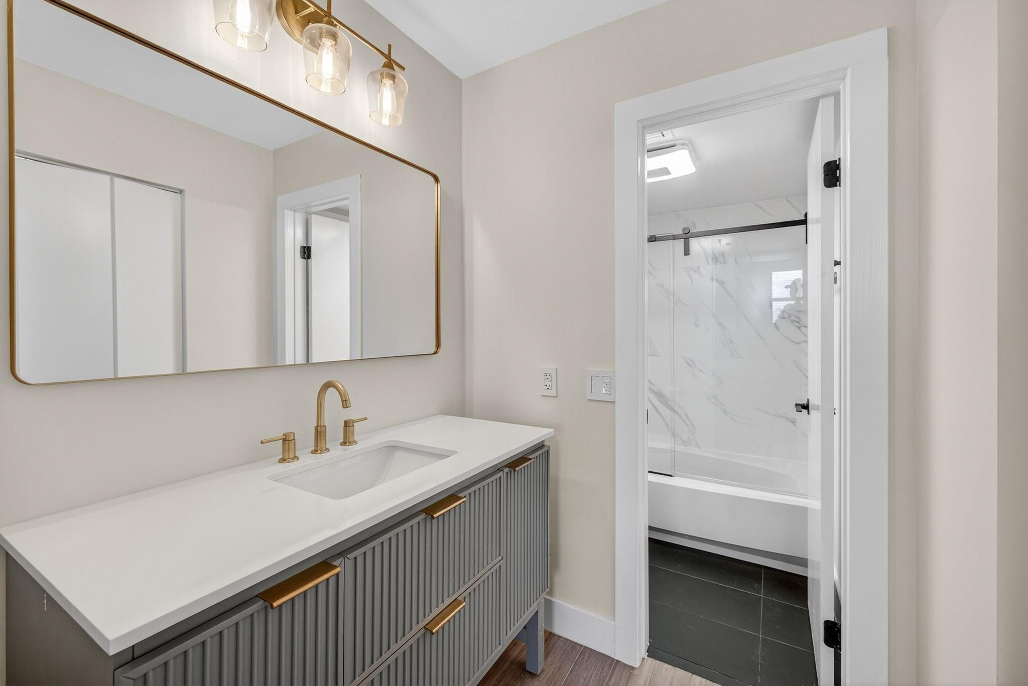 2707 NE 14th St Causeway 401