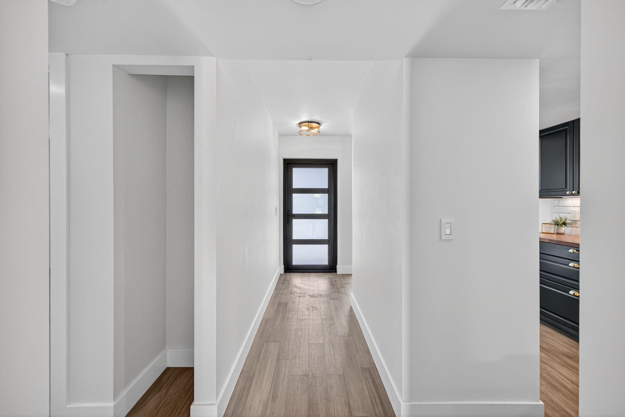 2707 NE 14th St Causeway 401