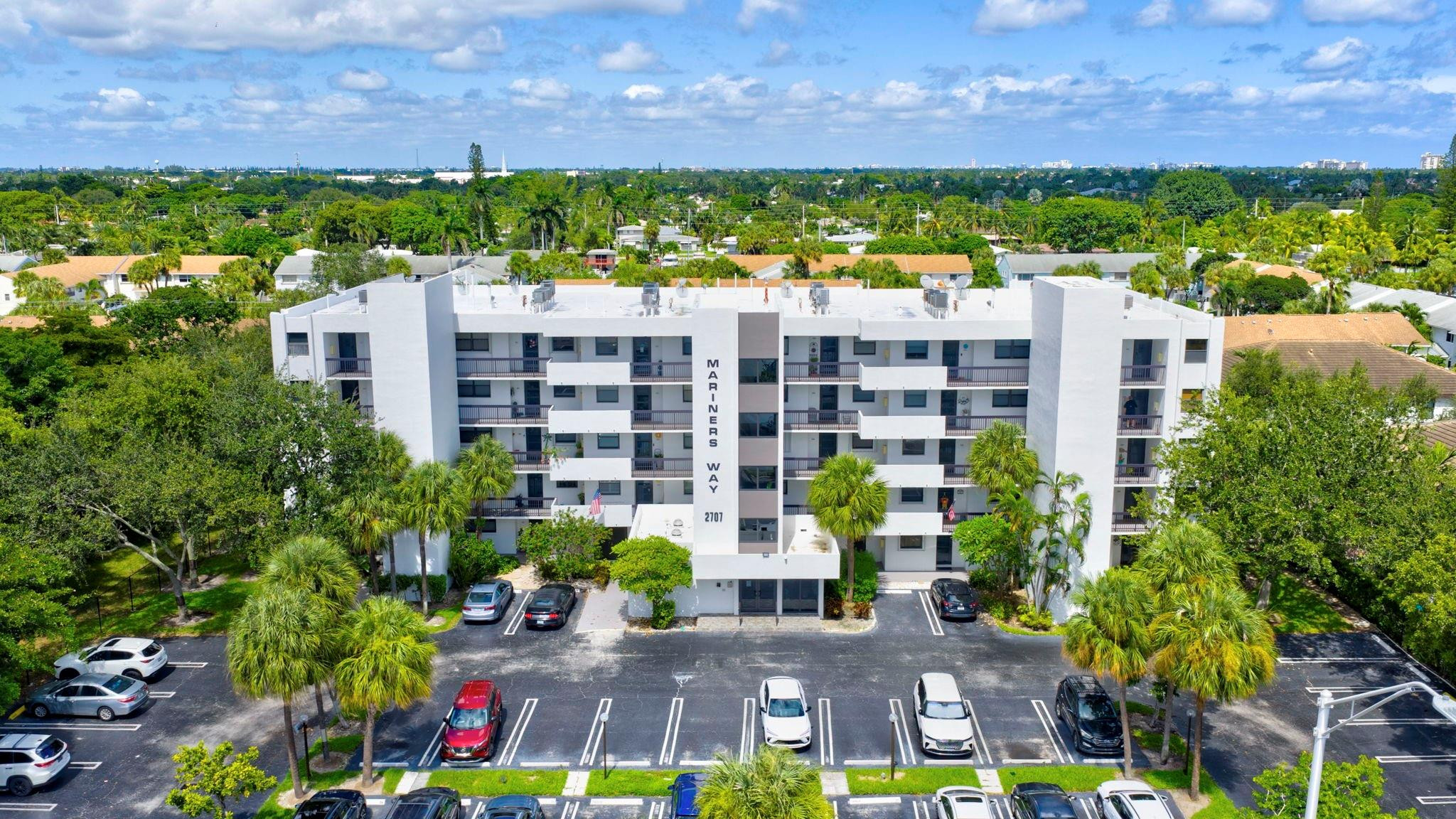 2707 NE 14th St Causeway 401