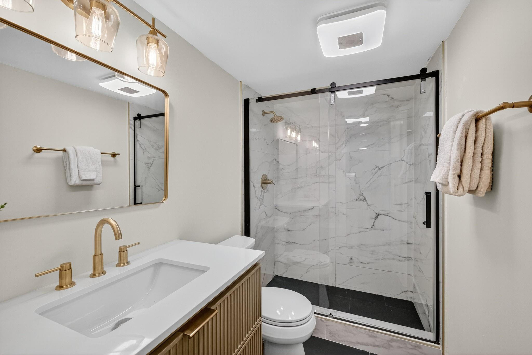 2707 NE 14th St Causeway 401