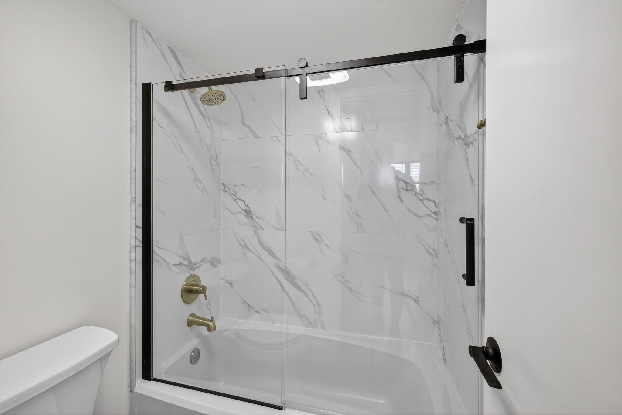 2707 NE 14th St Causeway 401