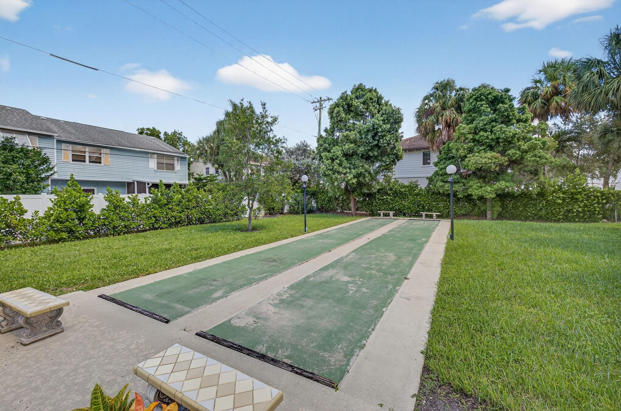 2707 NE 14th St Causeway 401