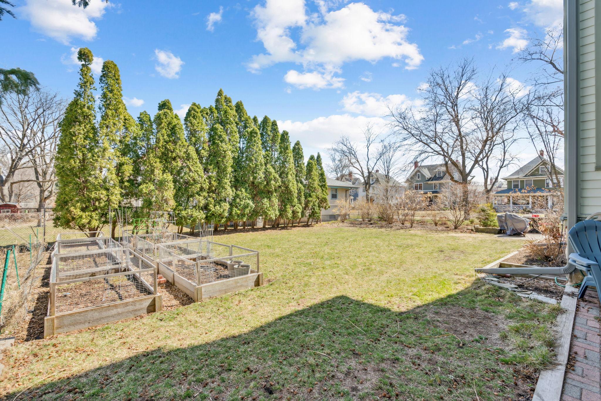 977 Portland Avenue Unit: 2