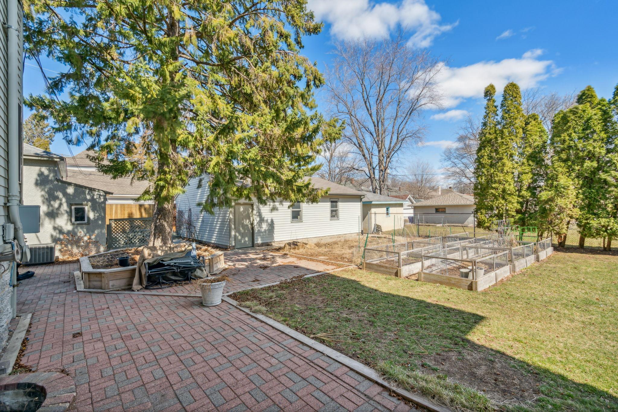 977 Portland Avenue Unit: 2