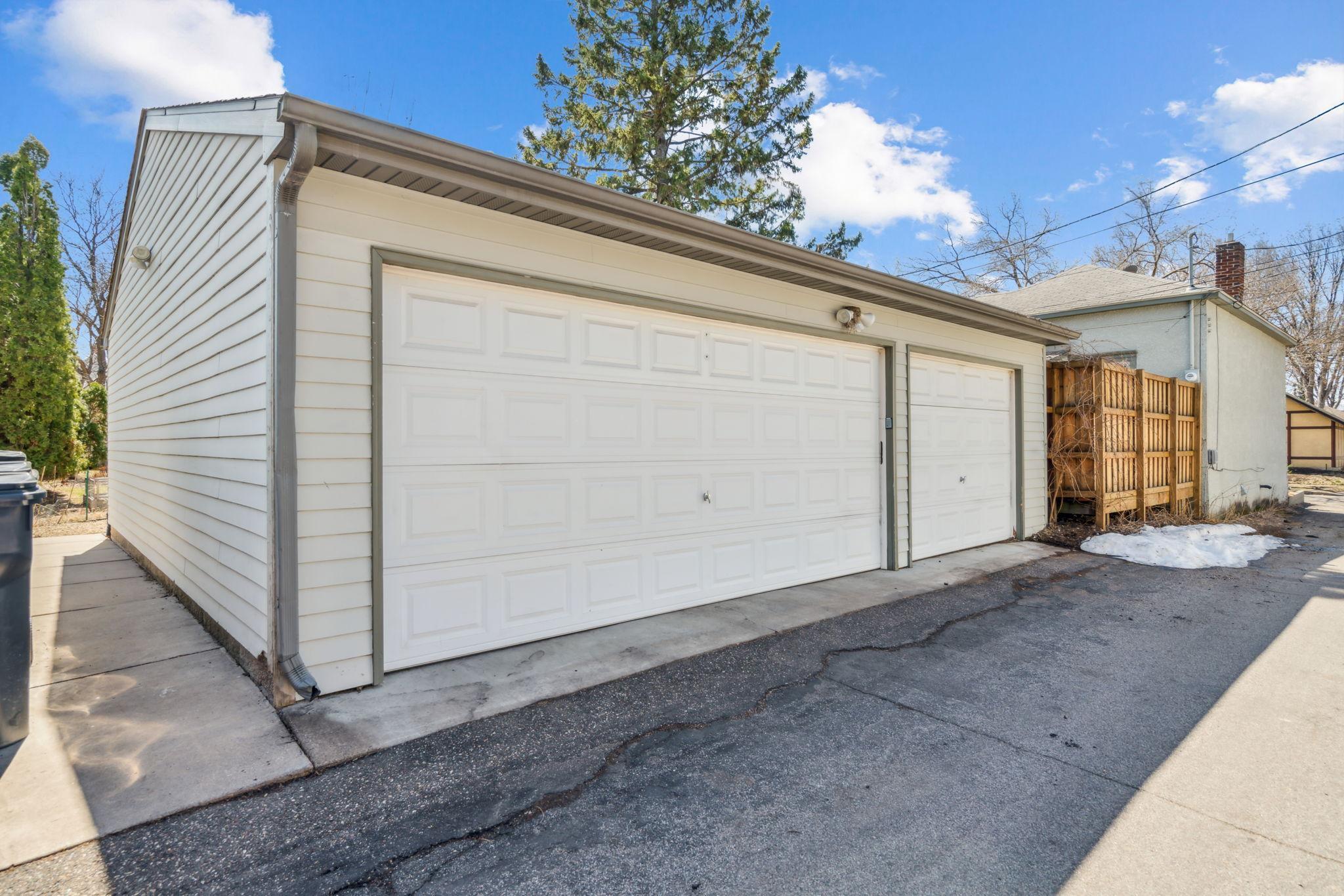 977 Portland Avenue Unit: 2