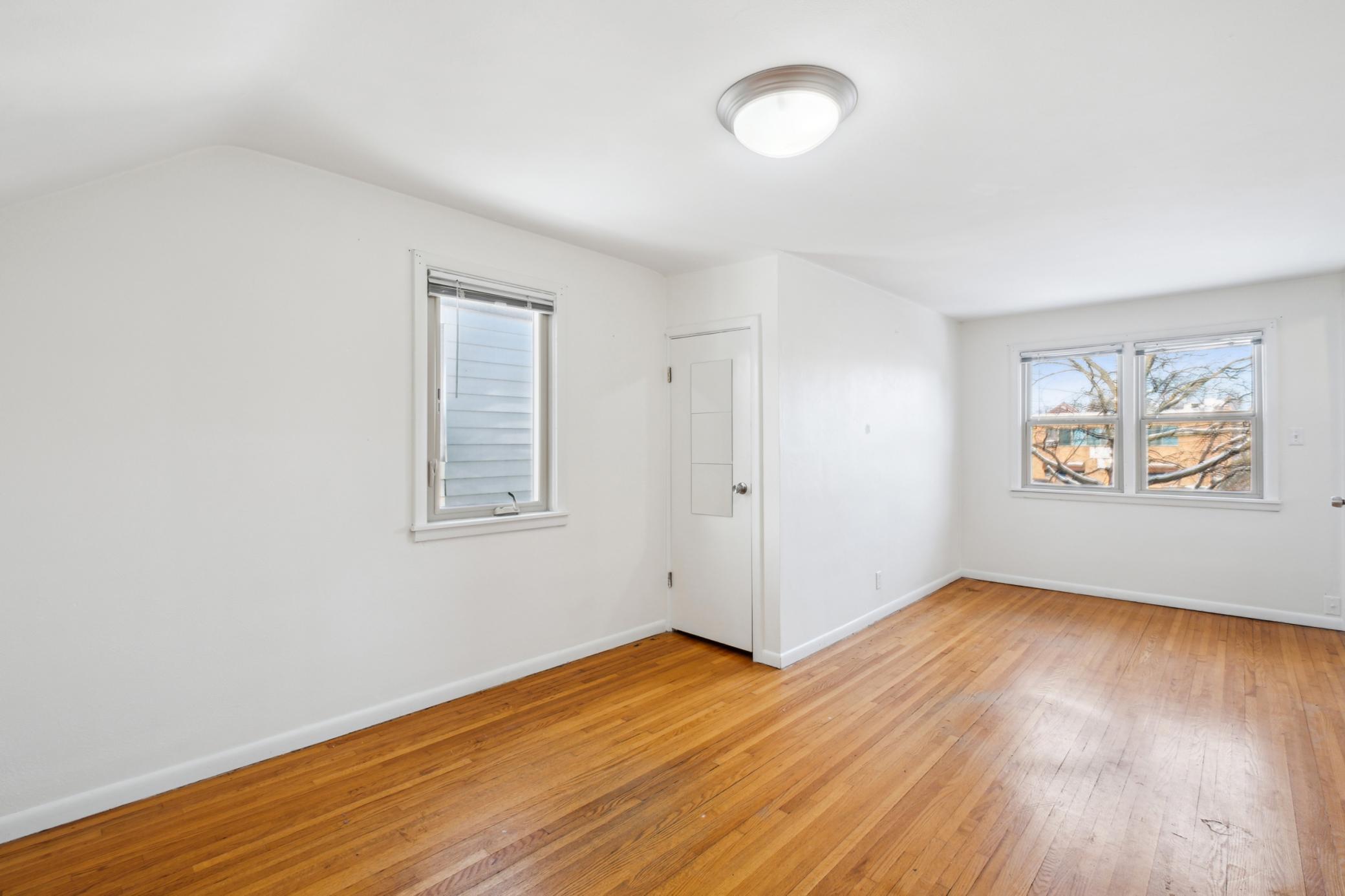 881 Grand Avenue
