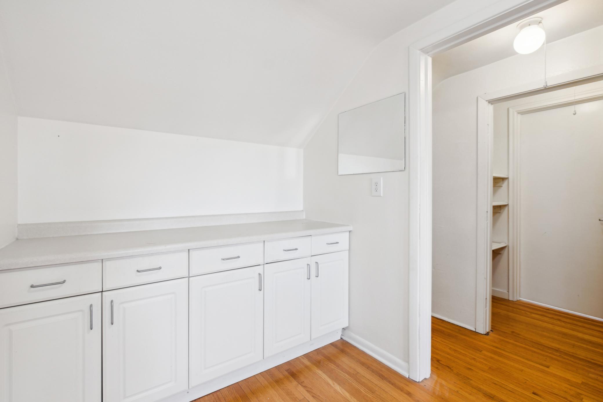 881 Grand Avenue