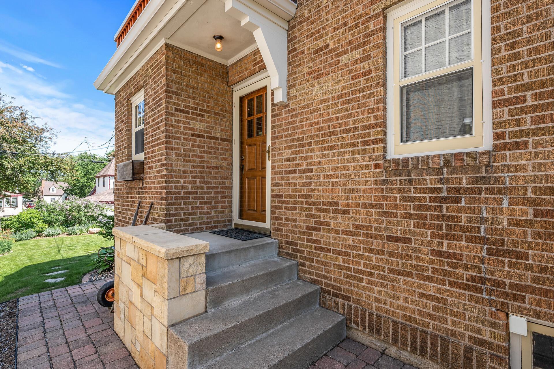 1651 Highland Parkway