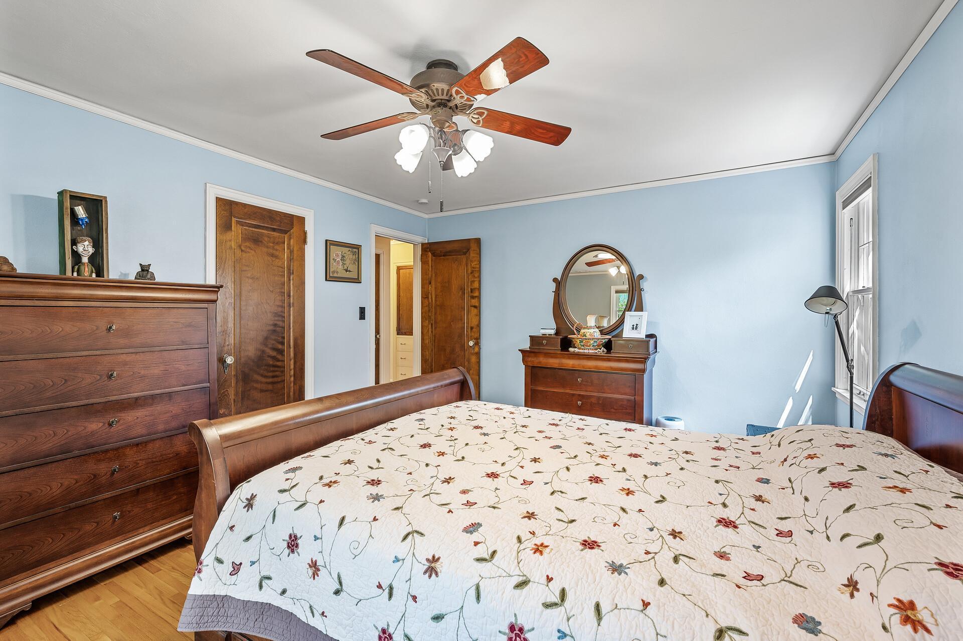 1651 Highland Parkway