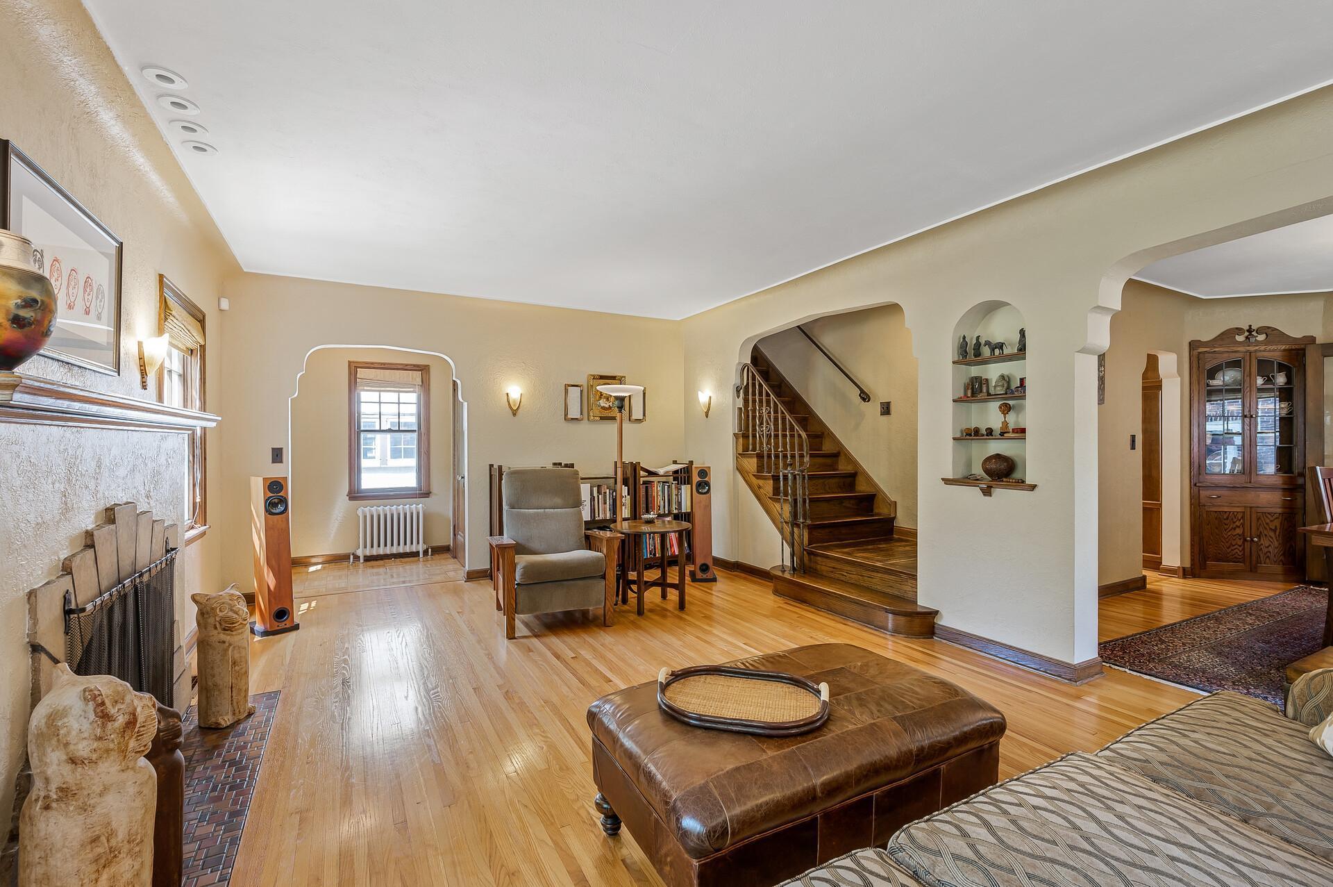 1651 Highland Parkway