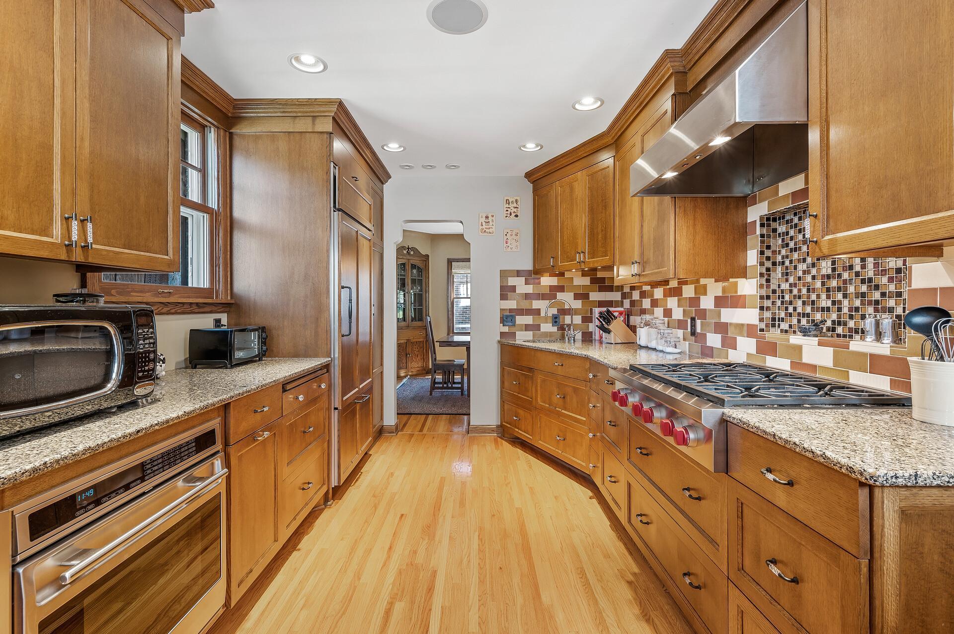 1651 Highland Parkway