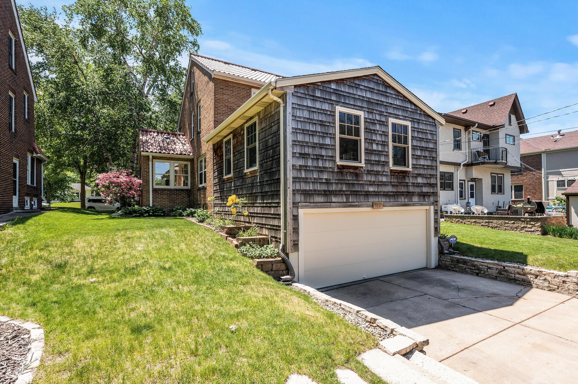1651 Highland Parkway