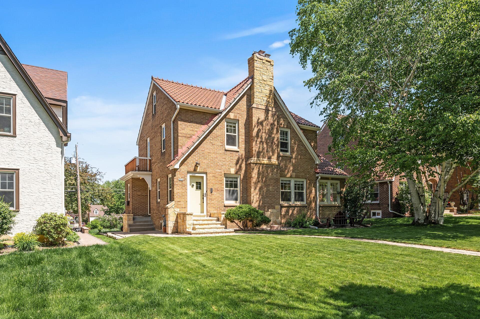 1651 Highland Parkway