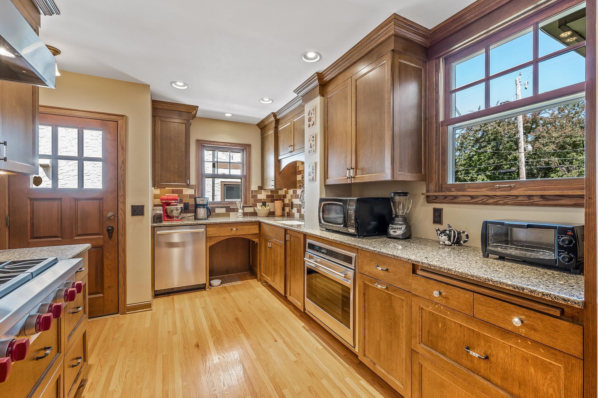 1651 Highland Parkway