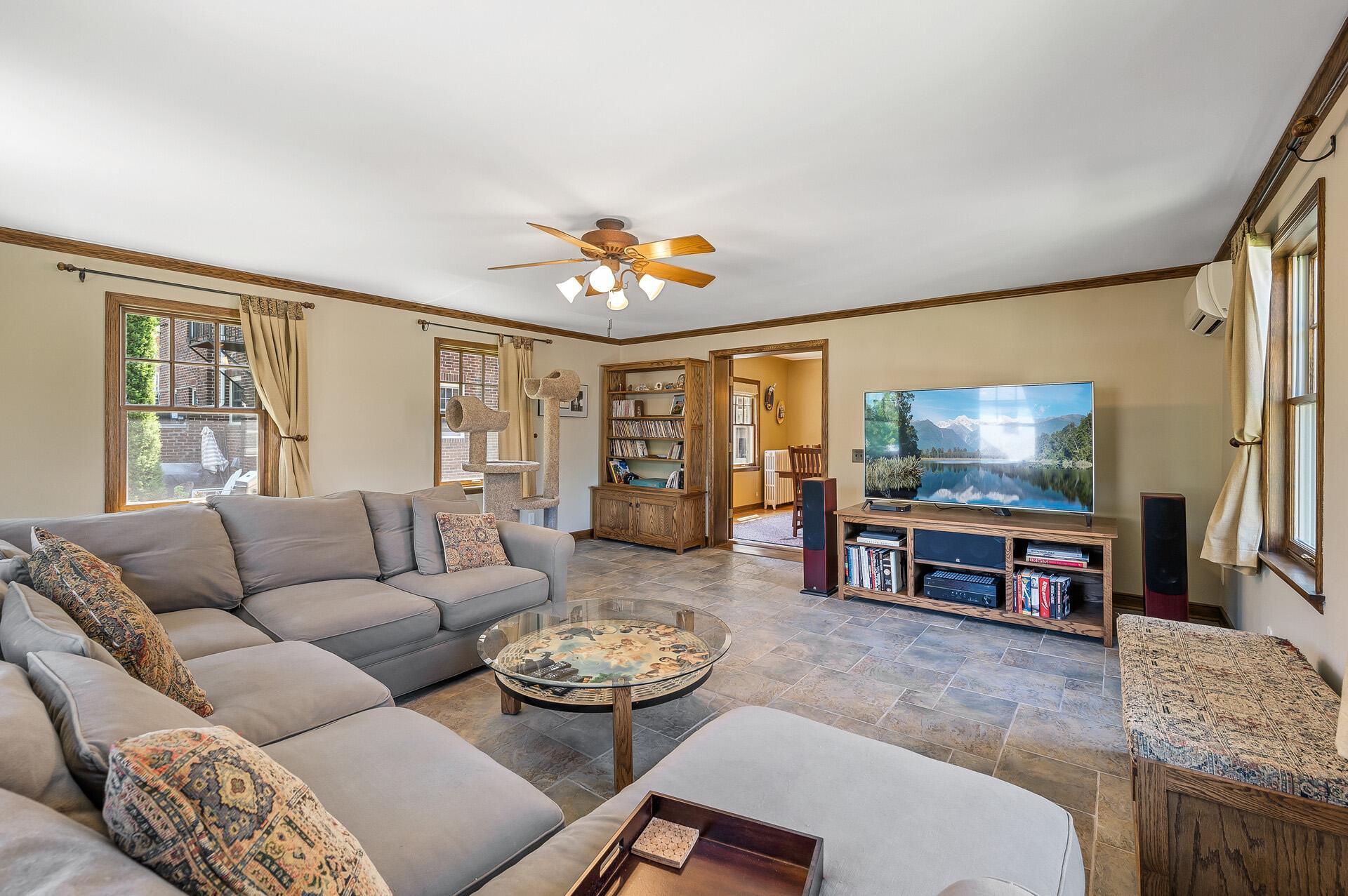 1651 Highland Parkway