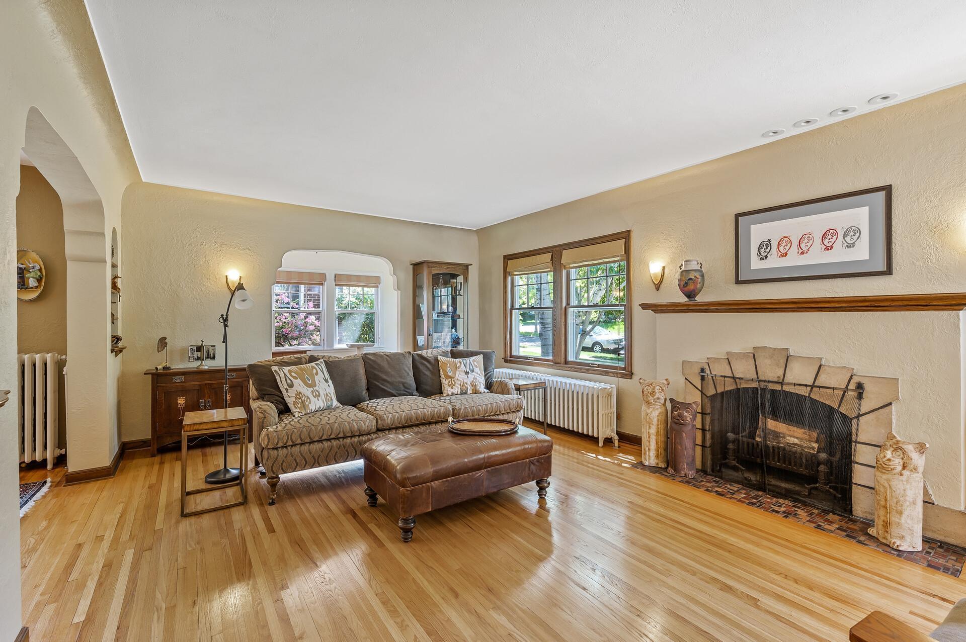 1651 Highland Parkway