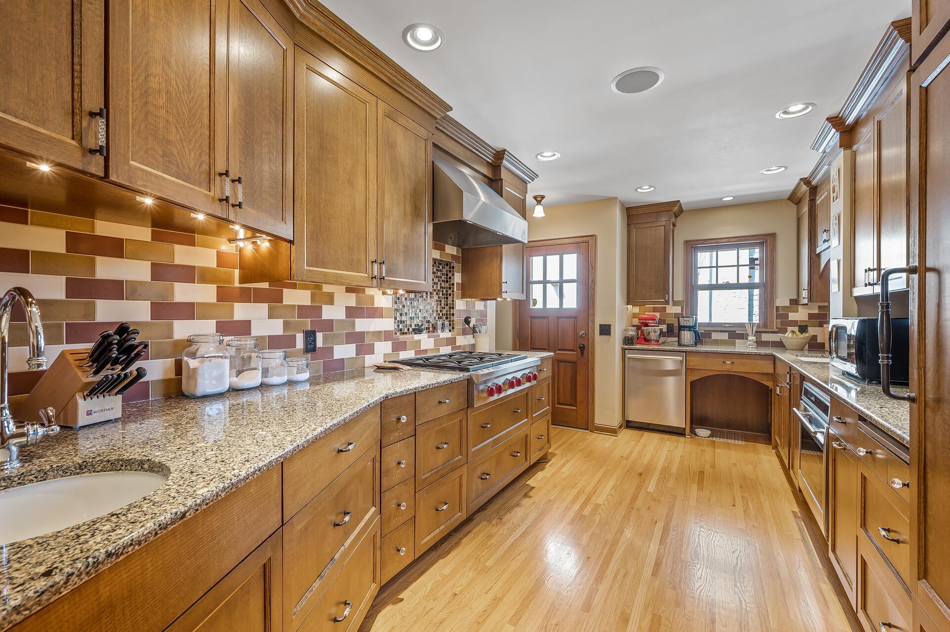 1651 Highland Parkway