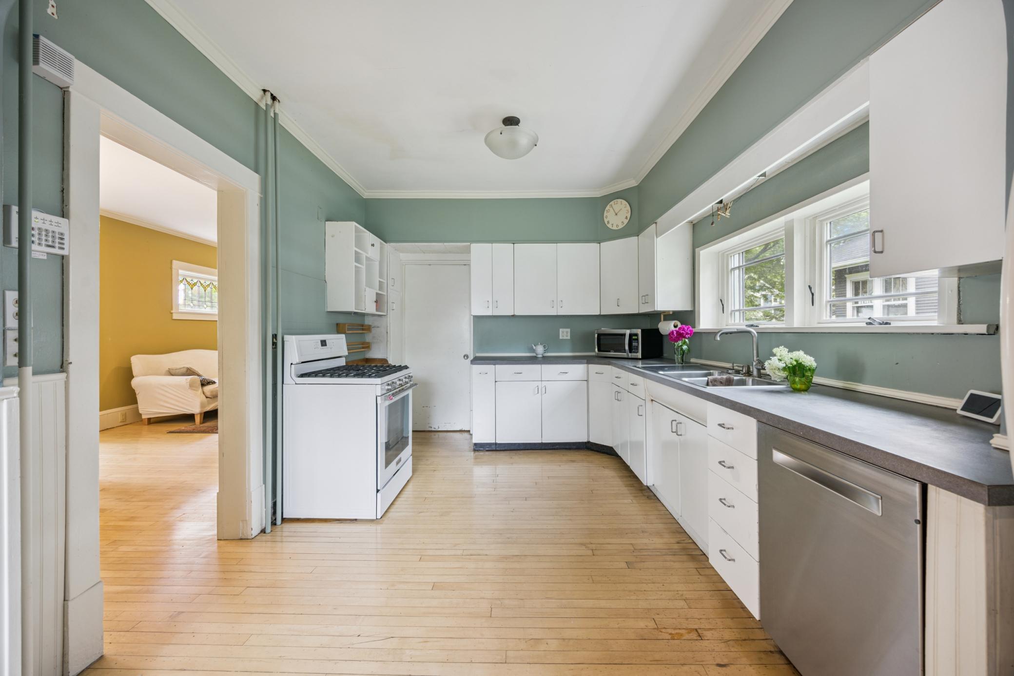 1282 Folsom Street