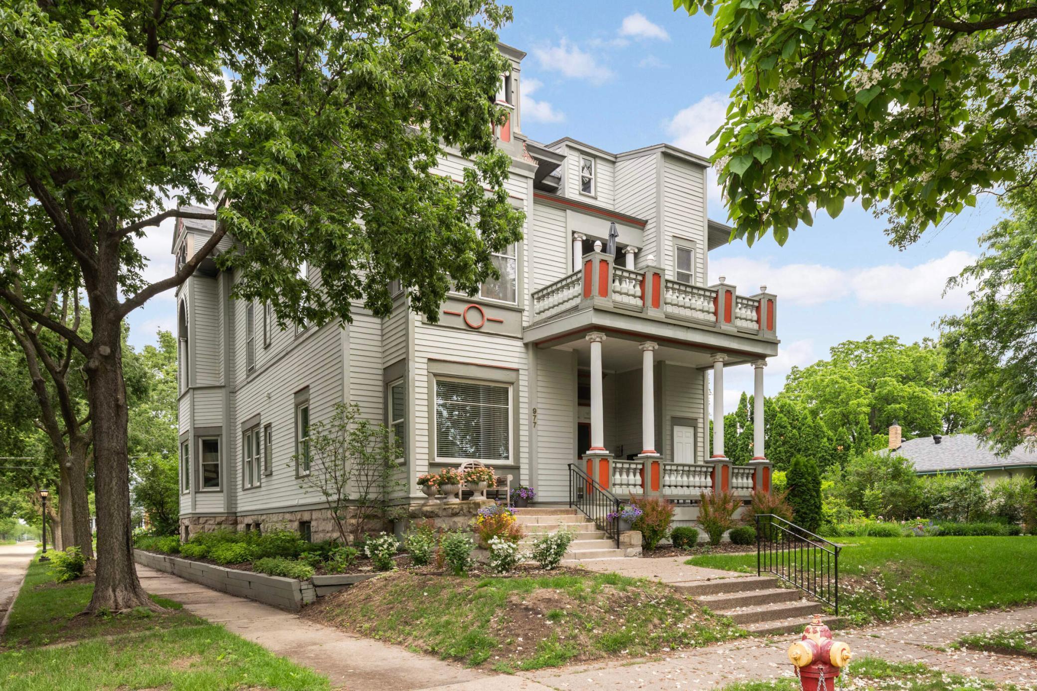 977 Portland Avenue Unit: 1