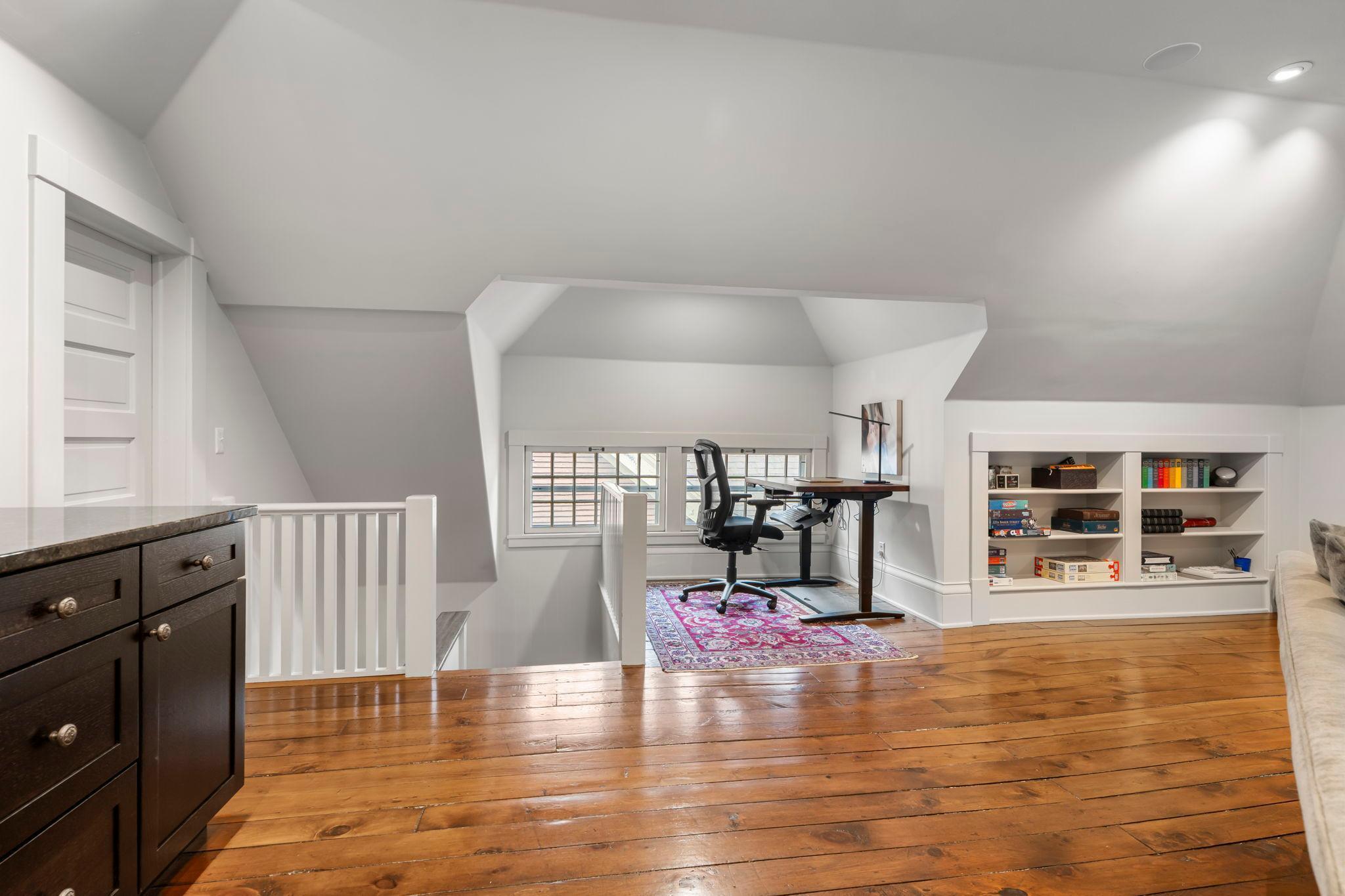884 Lincoln Avenue