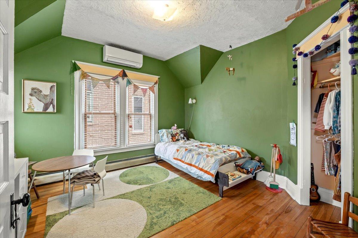 2422 E 22nd Street