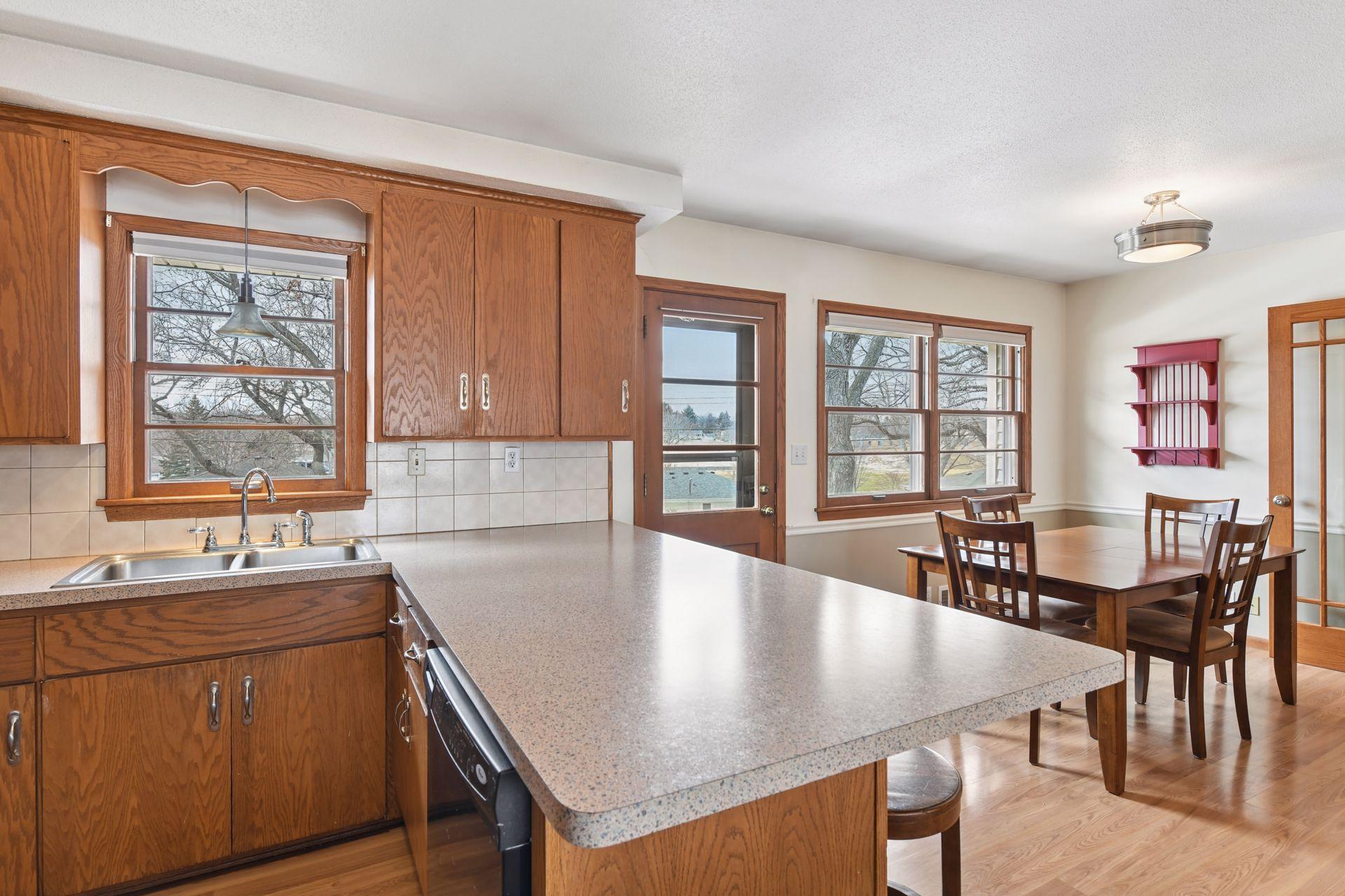 8449 Morris Circle