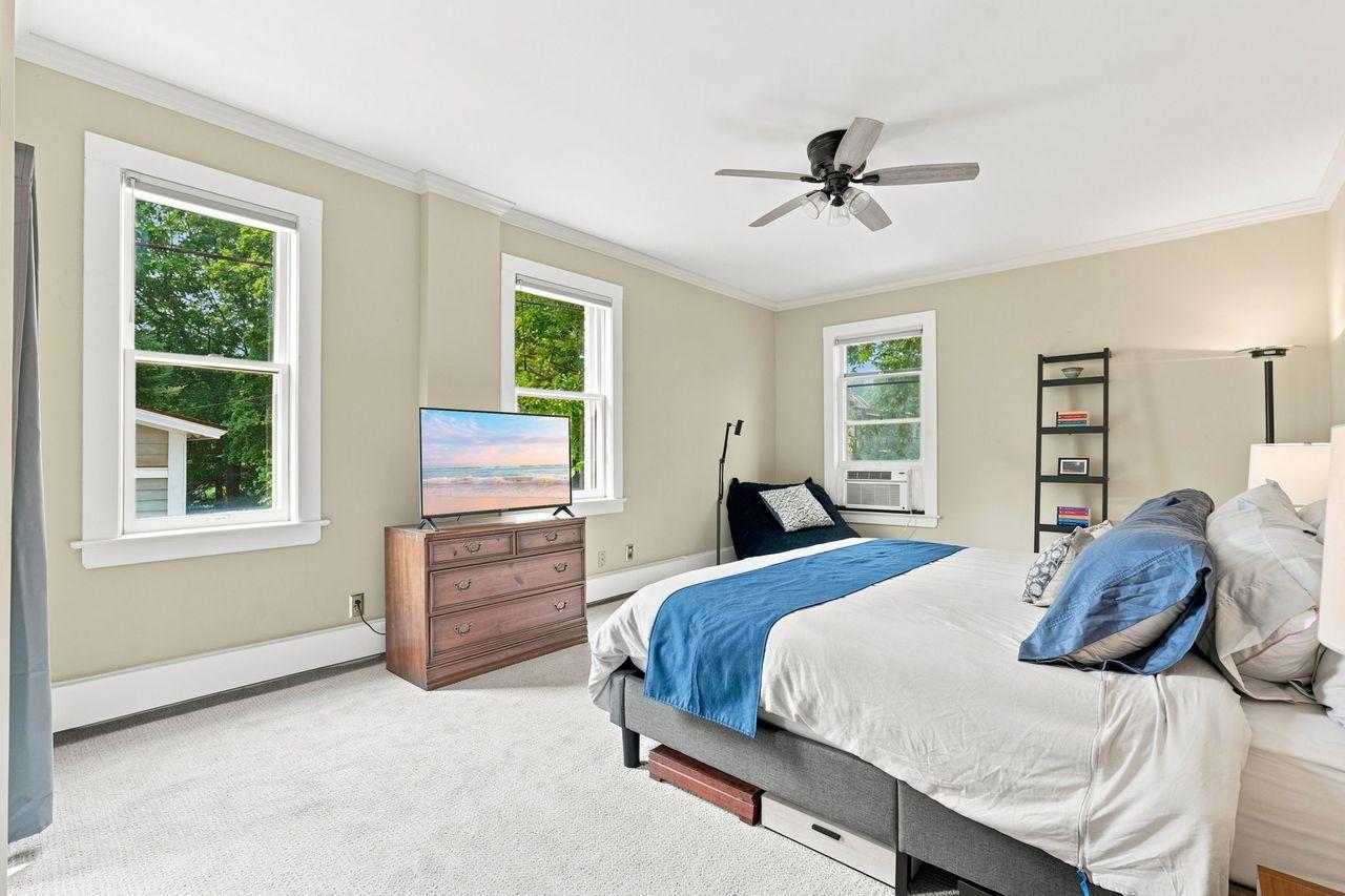 87 Kent Street Unit: 2