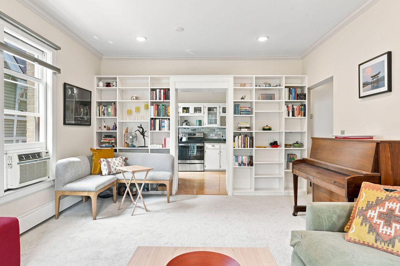 87 Kent Street Unit: 2