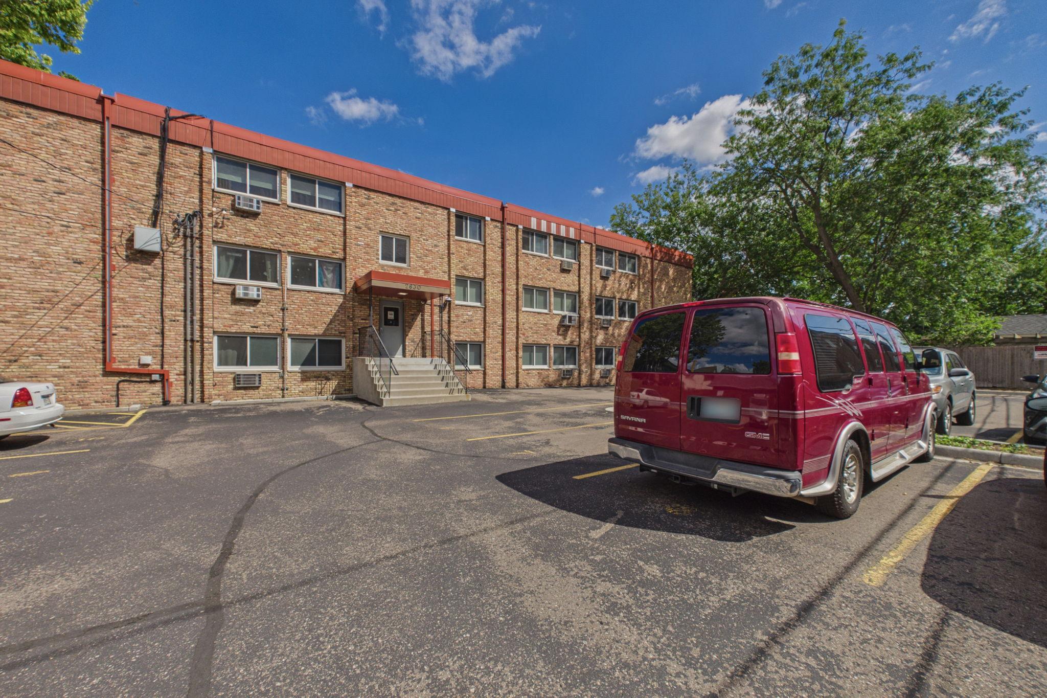 2630 Pleasant Avenue Unit: 205