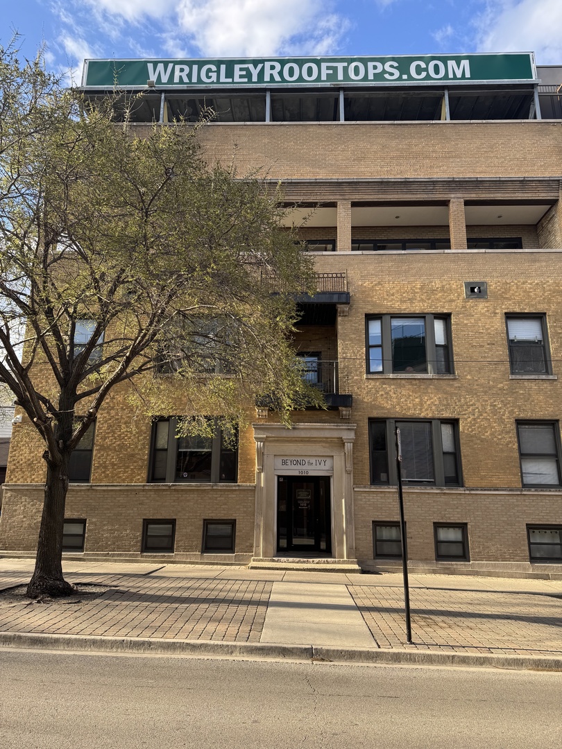 1010 W Waveland Avenue Unit: B