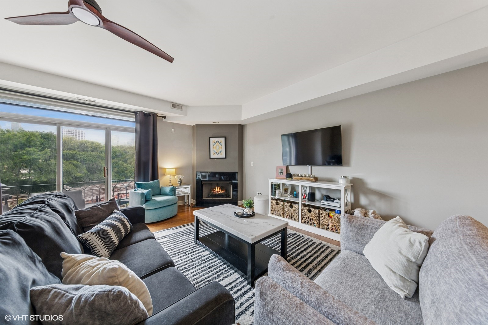 680 N Green Street Unit: 402