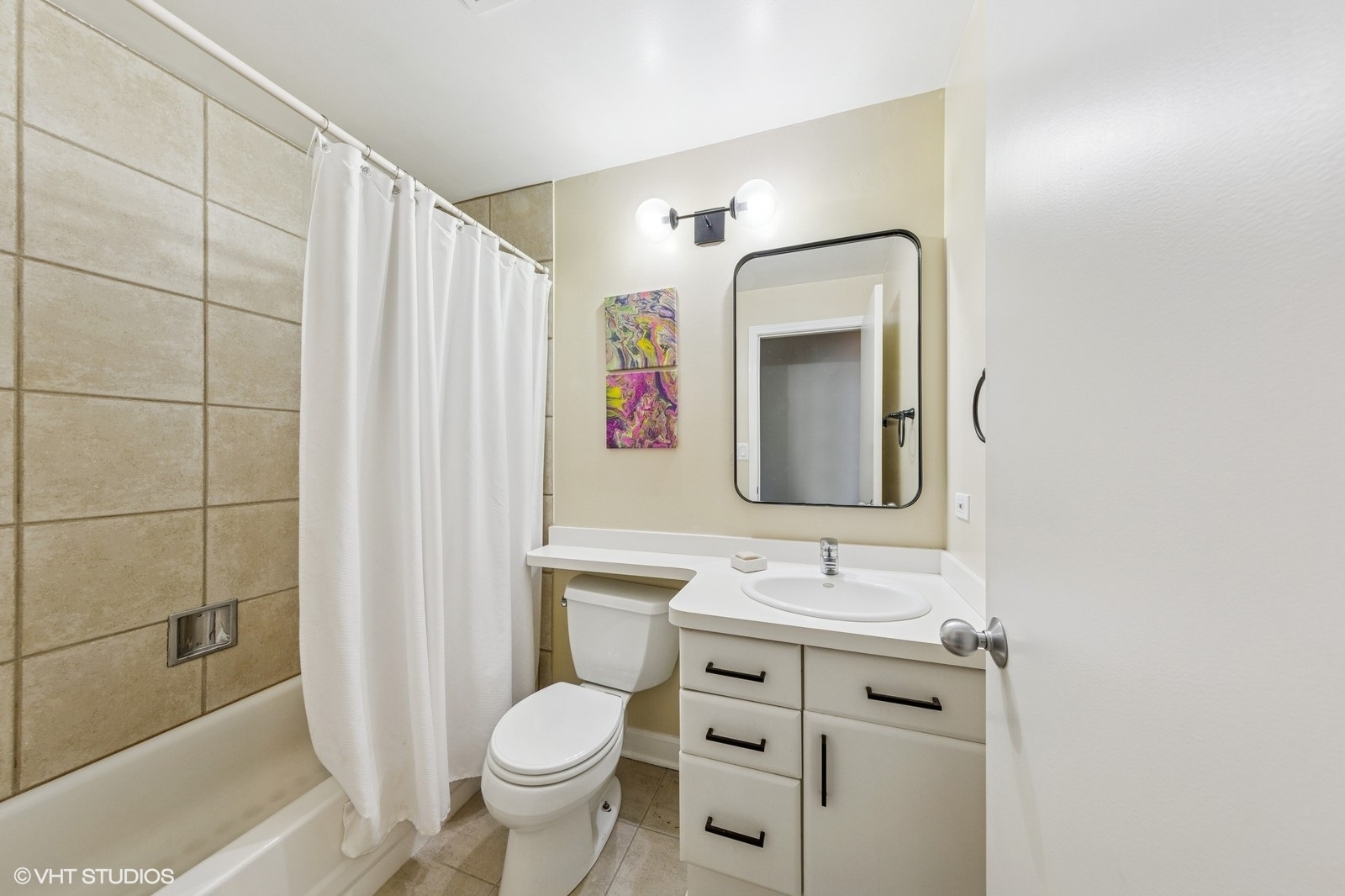 680 N Green Street Unit: 402
