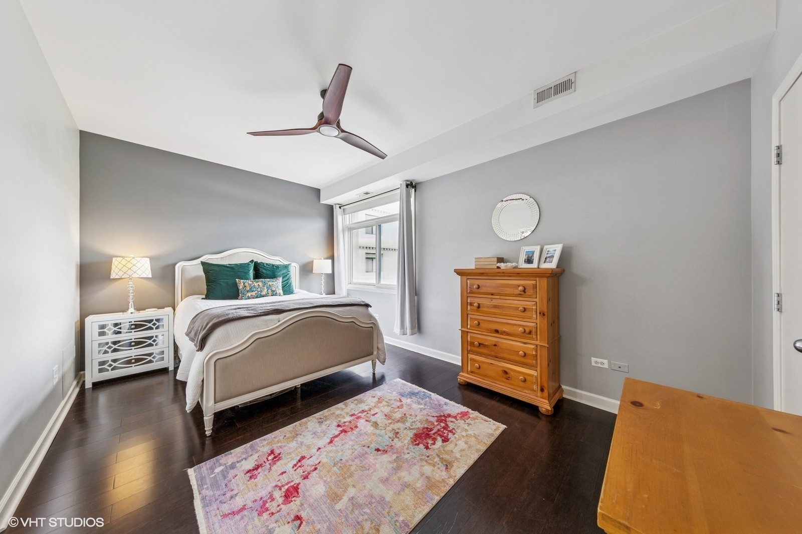 680 N Green Street Unit: 402