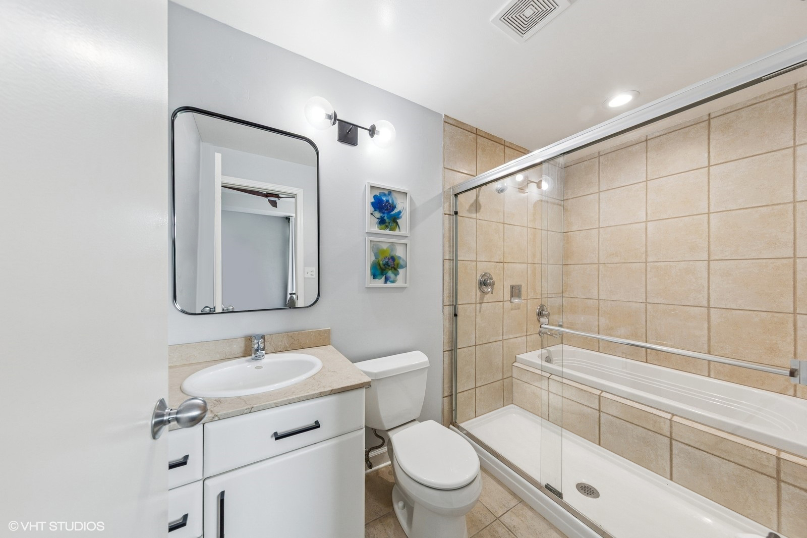 680 N Green Street Unit: 402