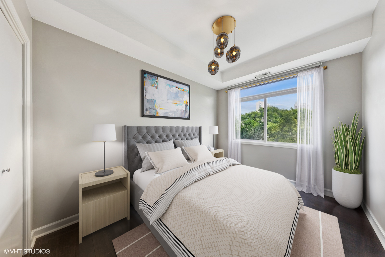 680 N Green Street Unit: 402