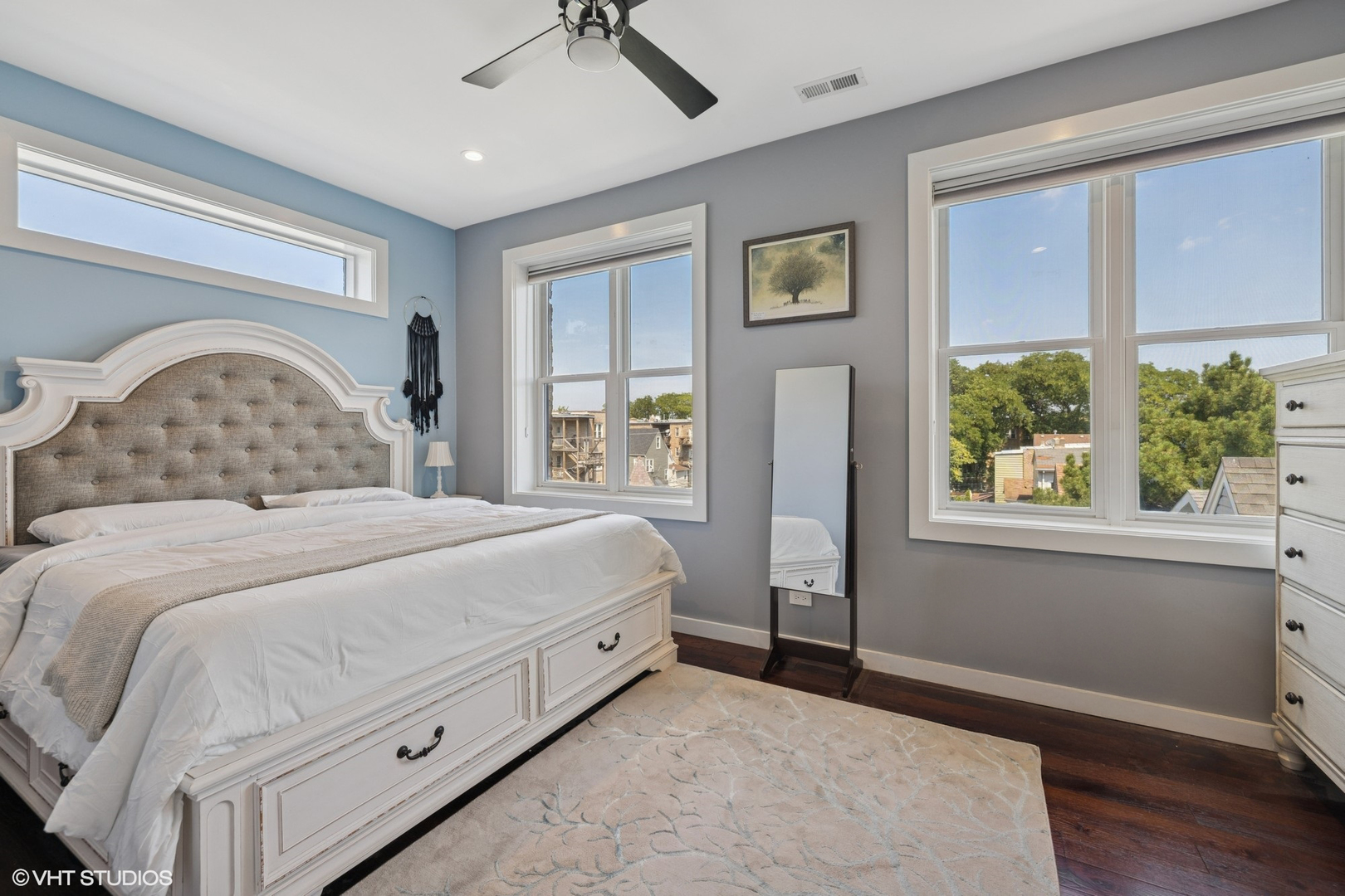 4130 N Kimball Avenue Unit: 3