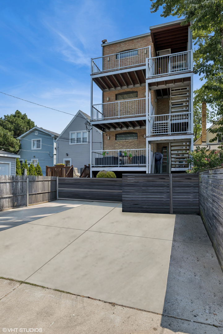 4130 N Kimball Avenue Unit: 3